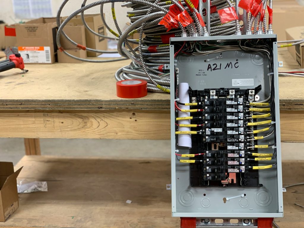 lucrari instalatii electrice
